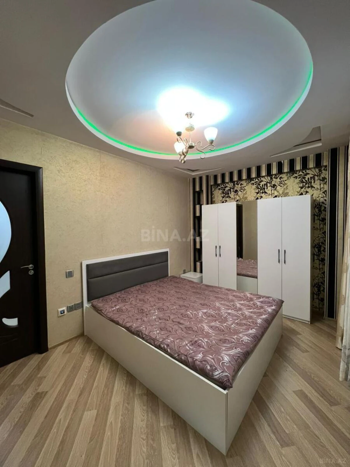 Satılır 2 otaqlı mənzil 80 m²