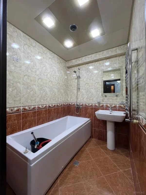Satılır 2 otaqlı mənzil 80 m²