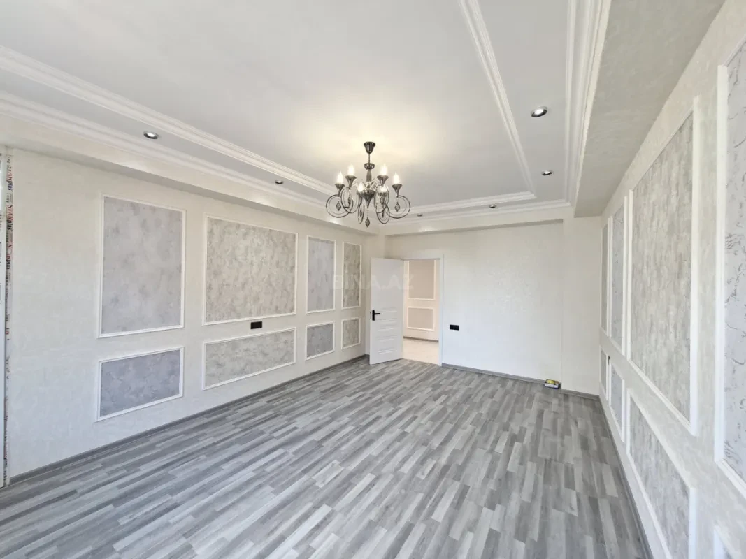 Satılır 3 otaqlı mənzil 83 m²