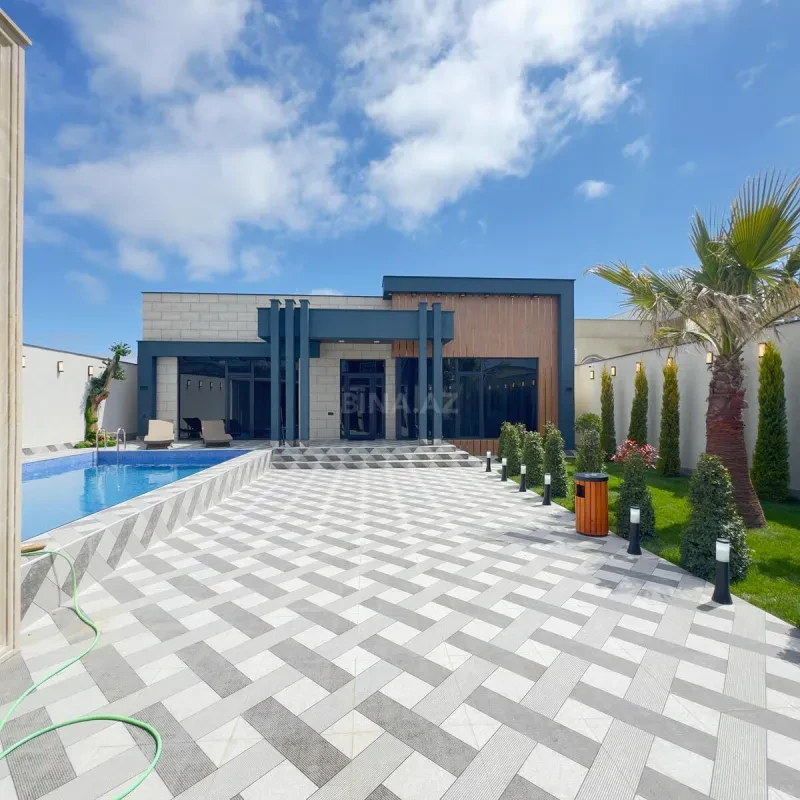 Satılır 5 otaqlı həyət evi 180 m²