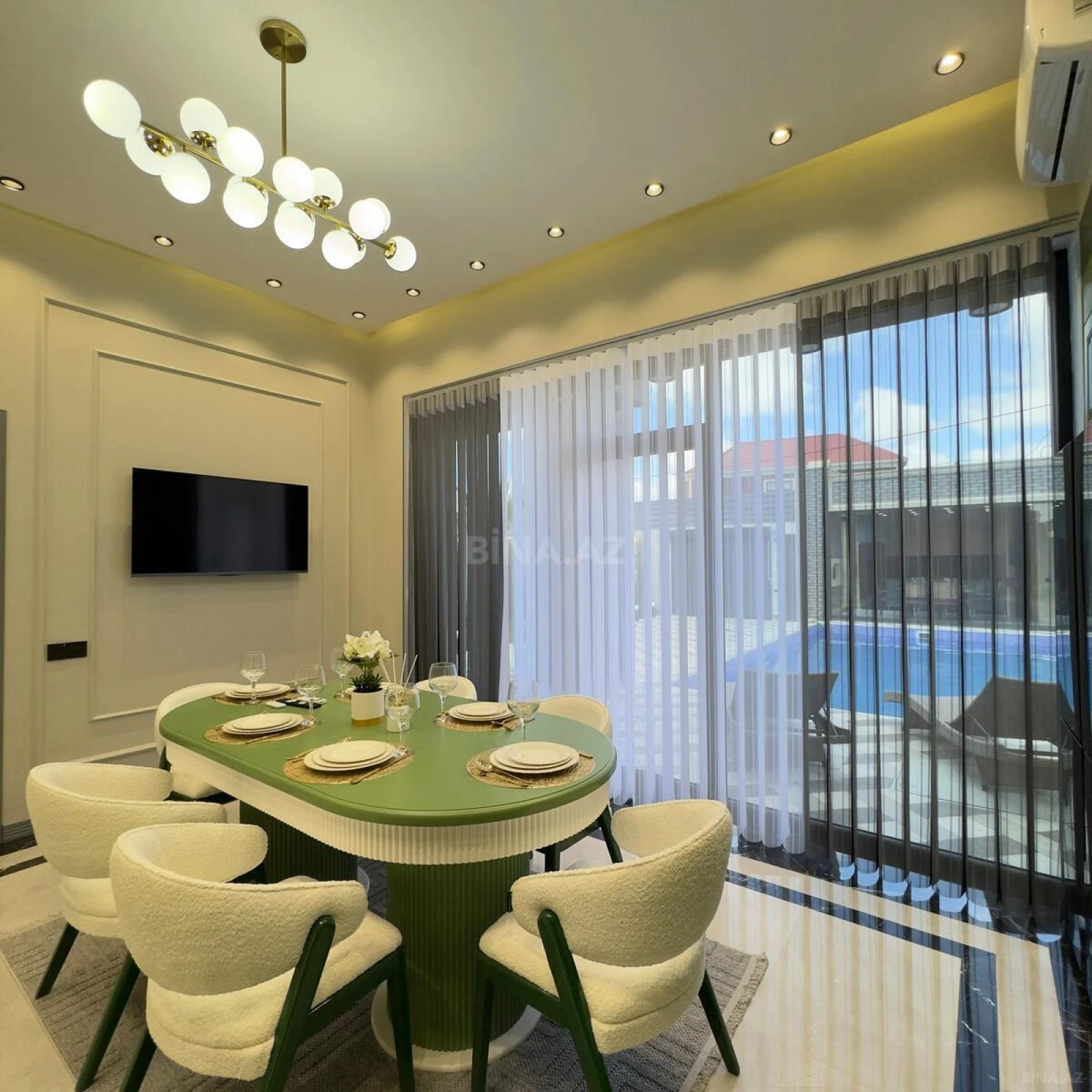 Satılır 5 otaqlı həyət evi 180 m²