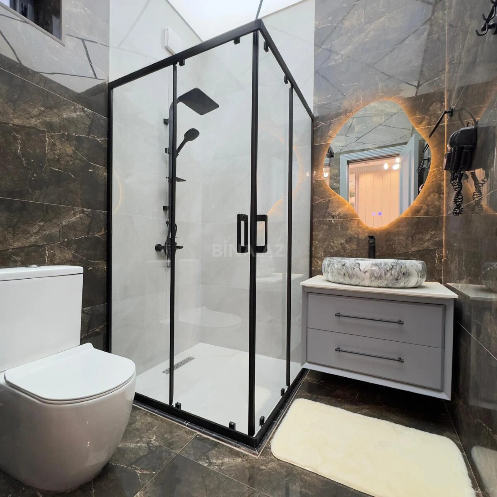 Satılır 5 otaqlı həyət evi 180 m²