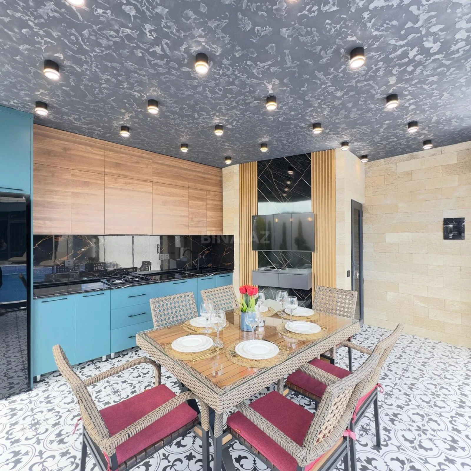 Satılır 5 otaqlı həyət evi 180 m²