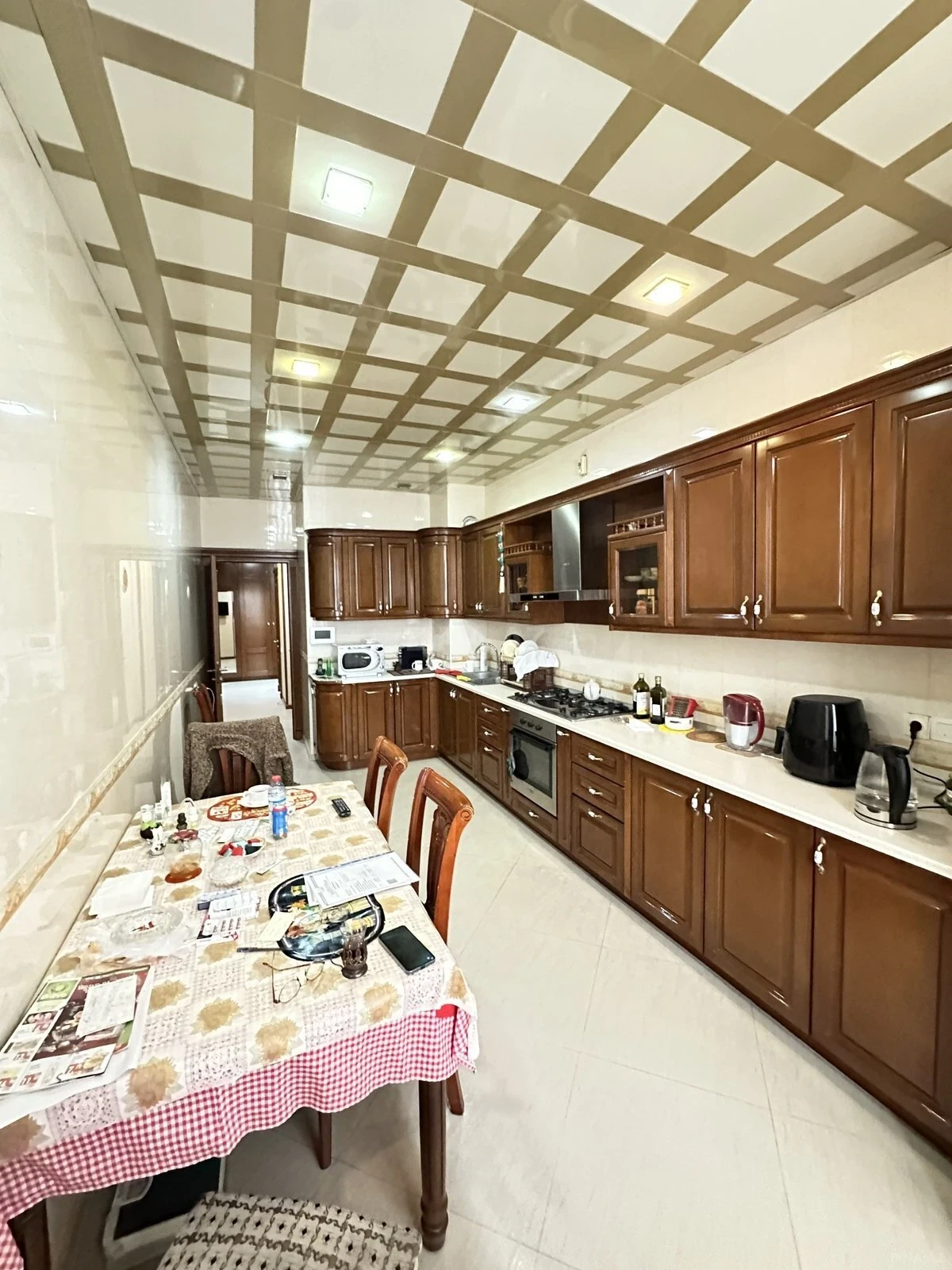 Satılır 3 otaqlı mənzil 131 m²