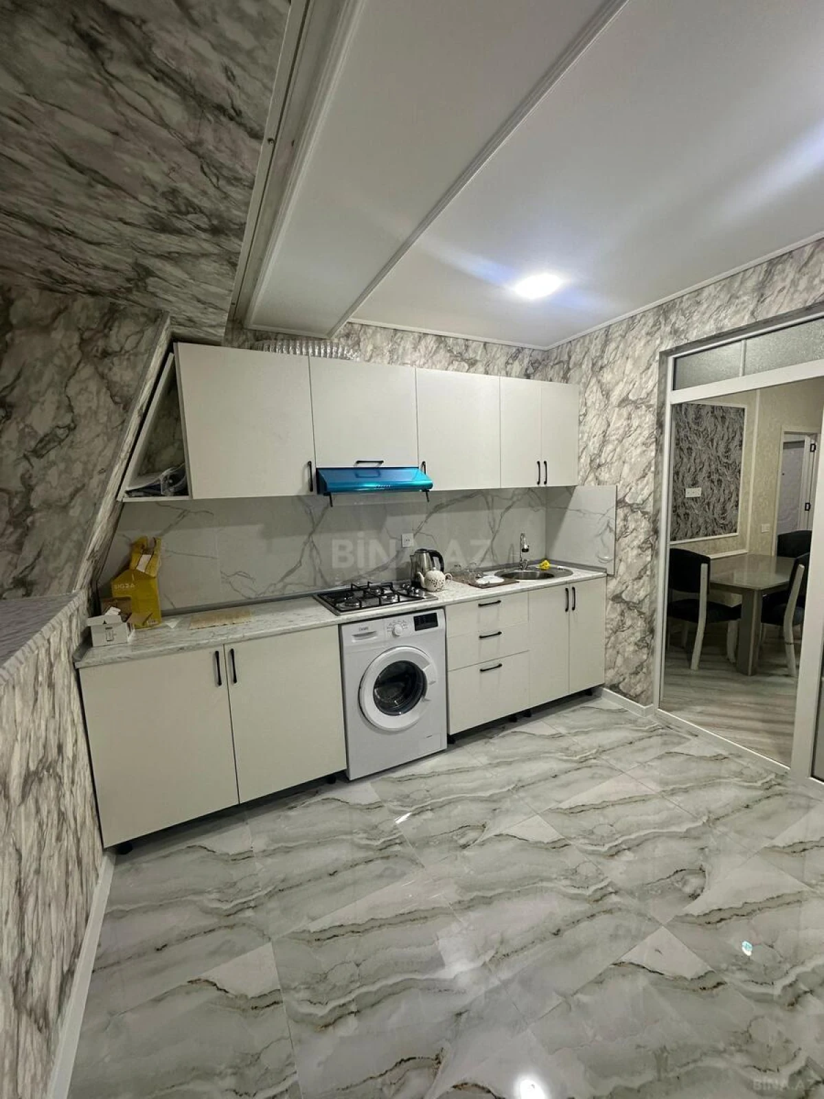 Kirayə verilir 2 otaqlı mənzil 57 m²