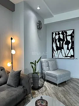 Satılır 2 otaqlı mənzil 83 m²