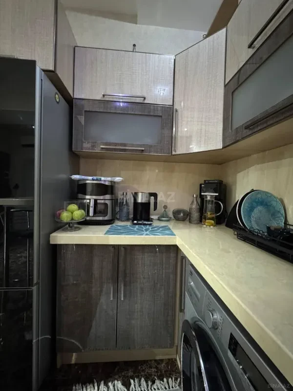 Satılır 2 otaqlı mənzil 83 m²