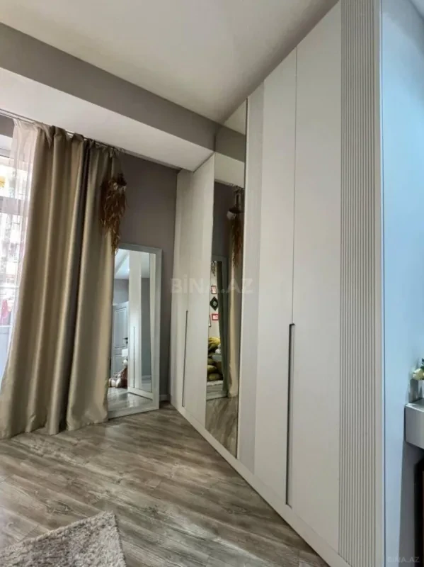 Satılır 2 otaqlı mənzil 83 m²