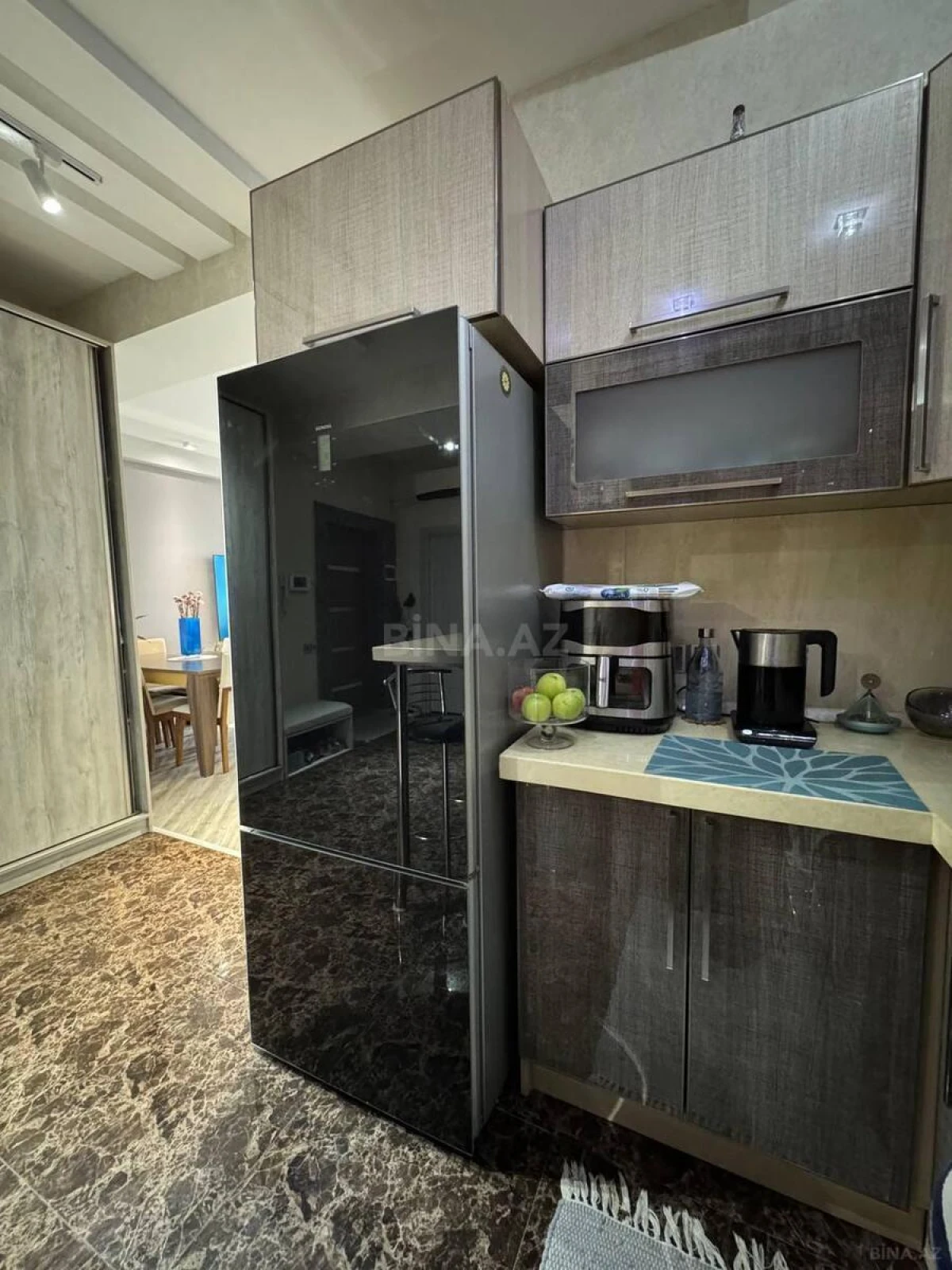 Satılır 2 otaqlı mənzil 83 m²