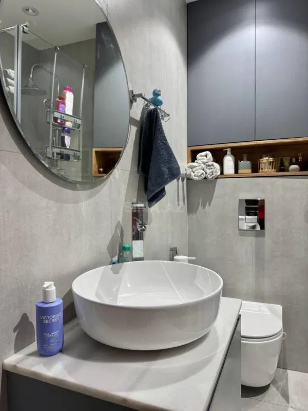 Satılır 2 otaqlı mənzil 83 m²