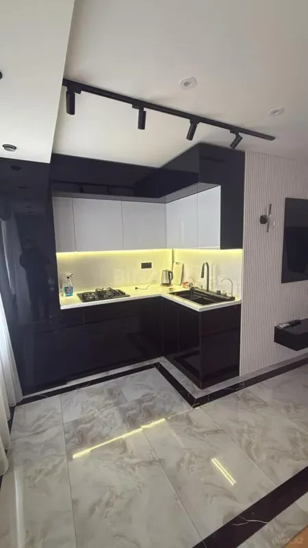 Kirayə verilir 3 otaqlı mənzil 100 m²