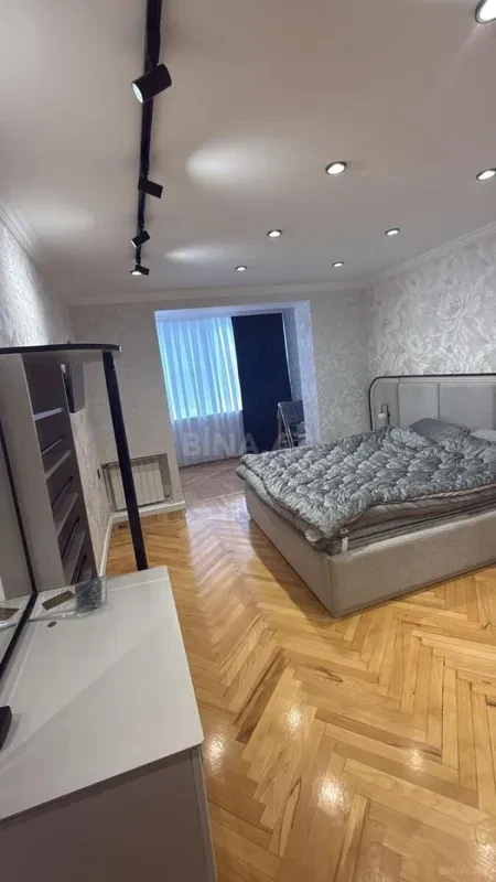 Kirayə verilir 3 otaqlı mənzil 100 m²