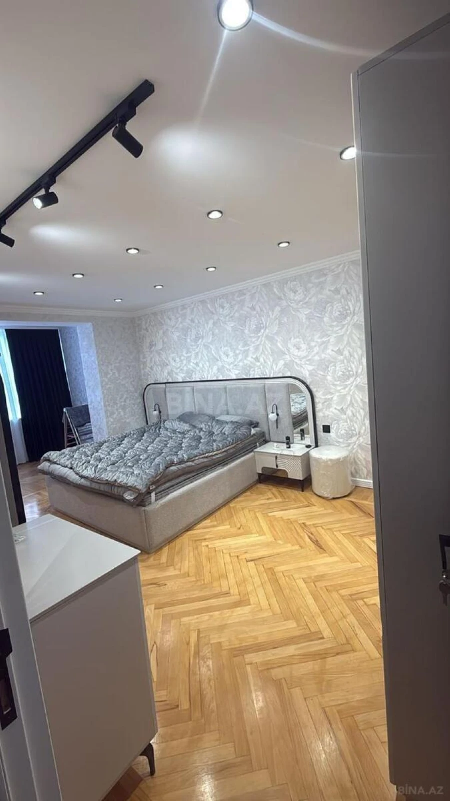 Kirayə verilir 3 otaqlı mənzil 100 m²