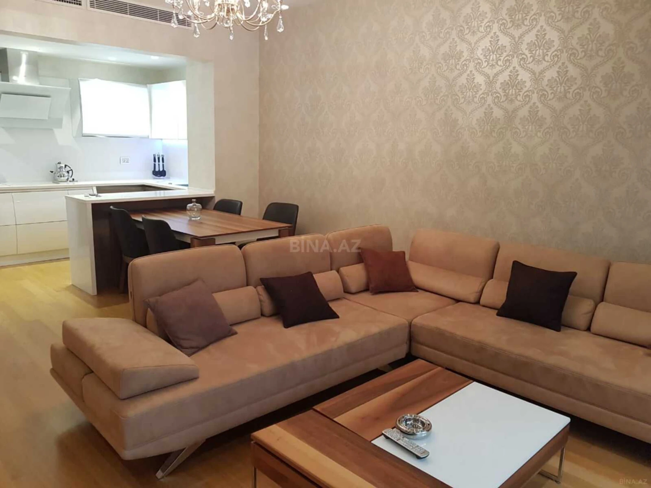 Kirayə verilir 2 otaqlı mənzil 100 m²