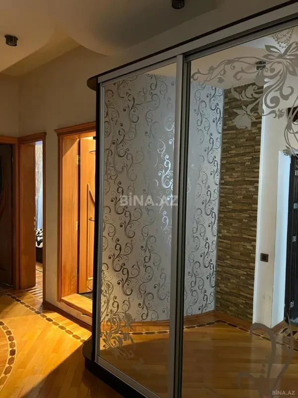 Kirayə verilir 3 otaqlı mənzil 120 m²