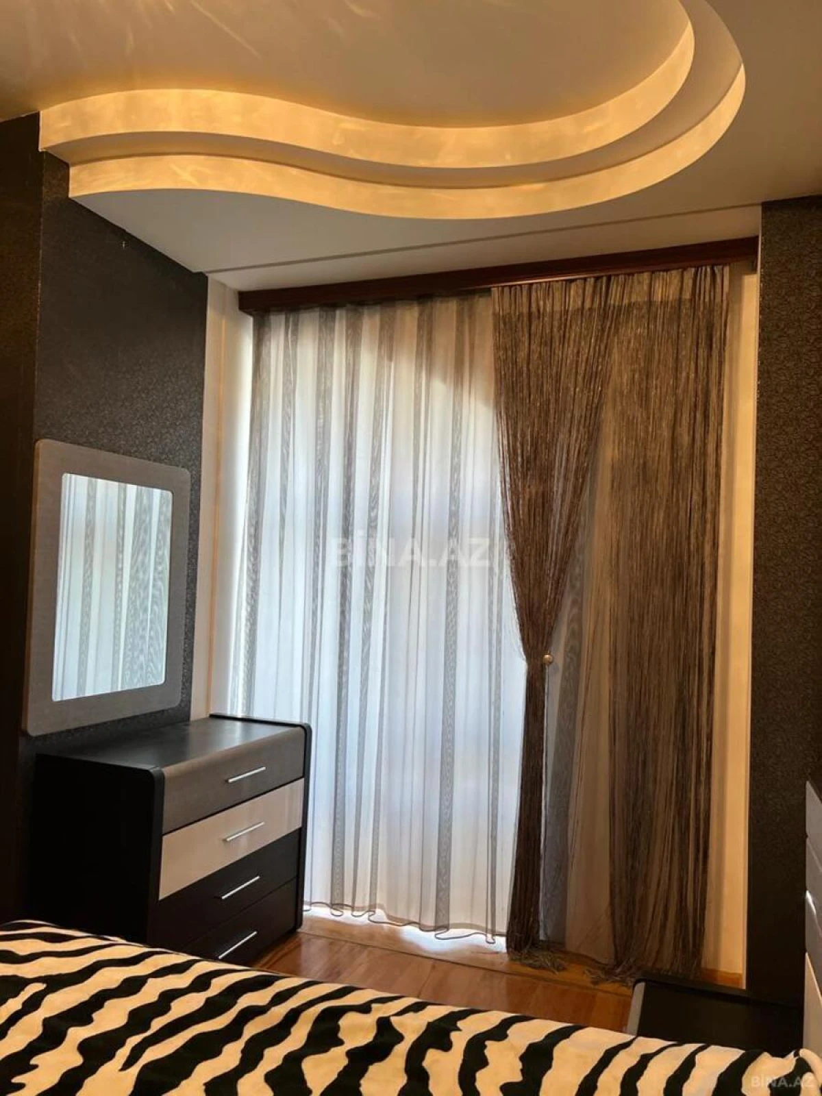 Kirayə verilir 3 otaqlı mənzil 120 m²