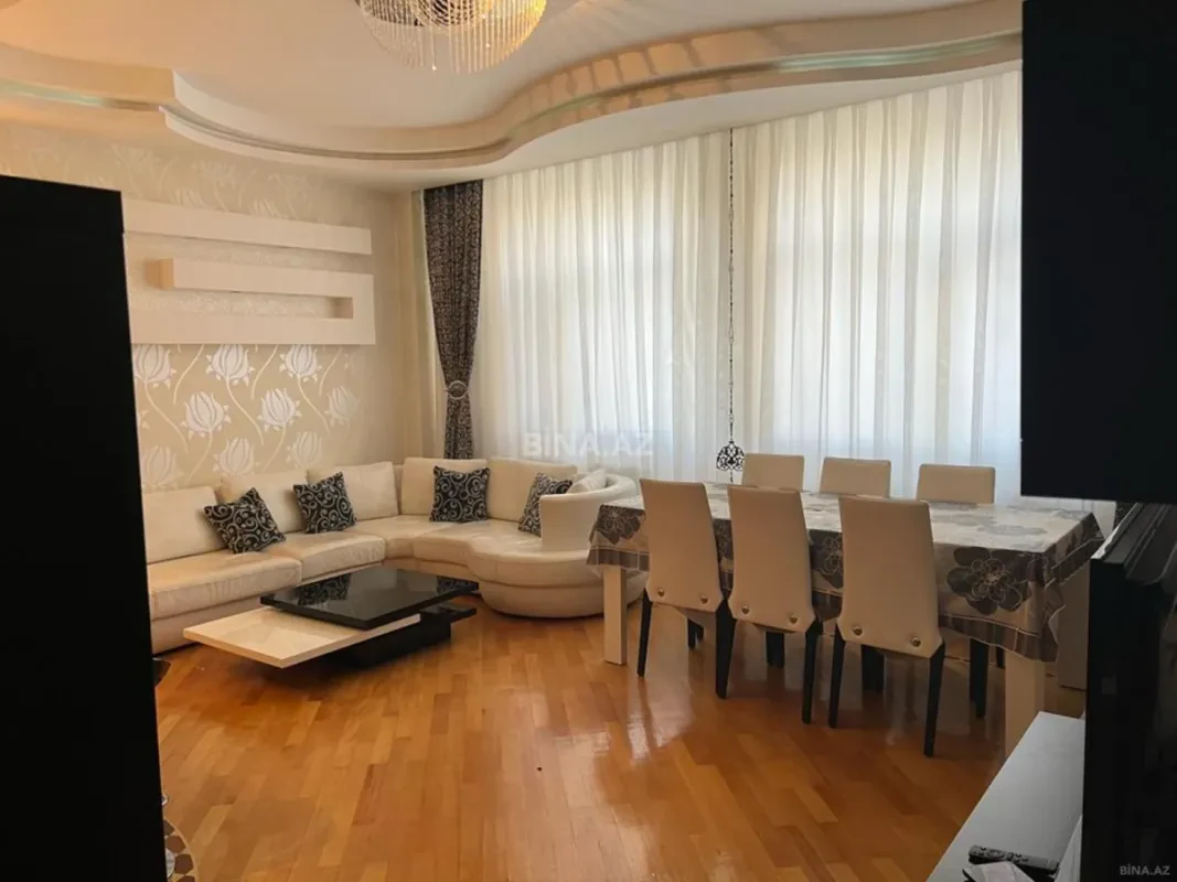 Kirayə verilir 3 otaqlı mənzil 120 m²