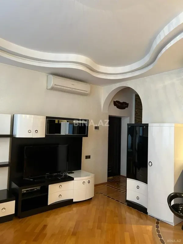 Kirayə verilir 3 otaqlı mənzil 120 m²