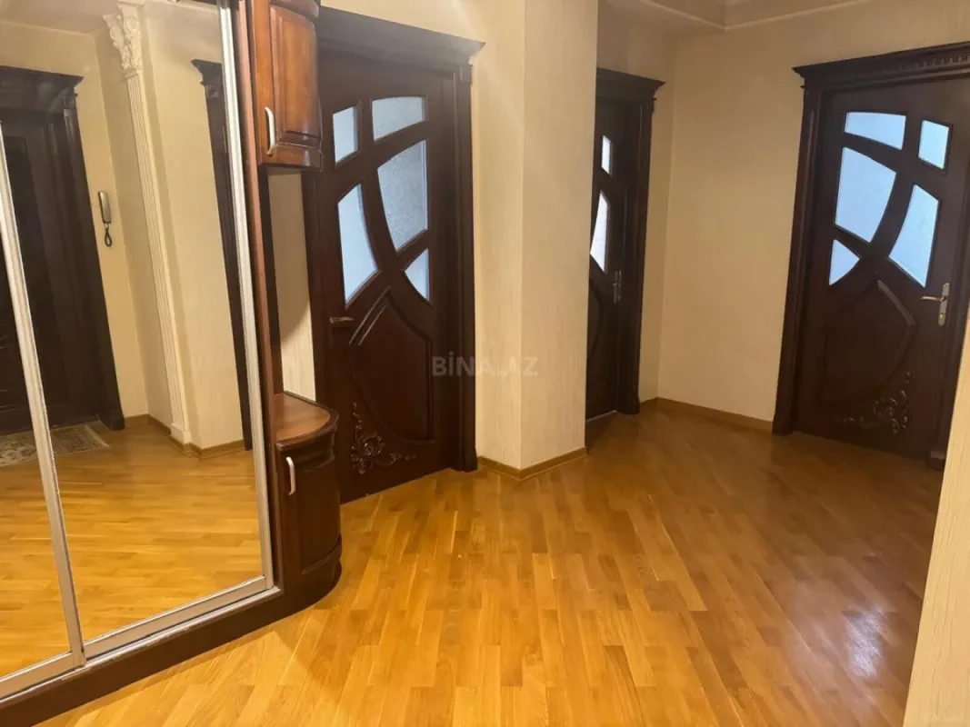 Satılır 3 otaqlı mənzil 95 m²