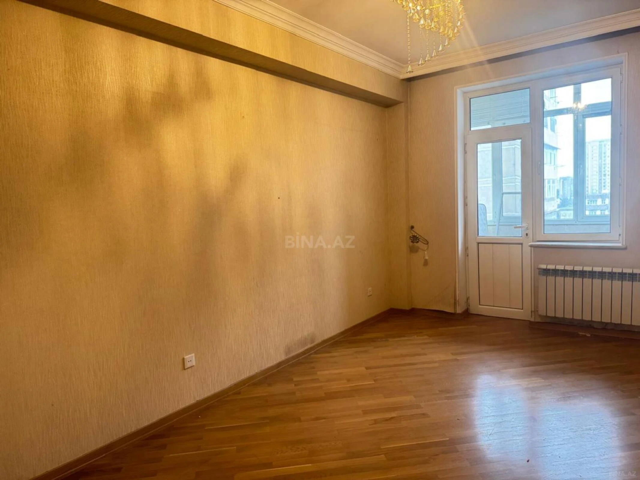 Satılır 3 otaqlı mənzil 95 m²