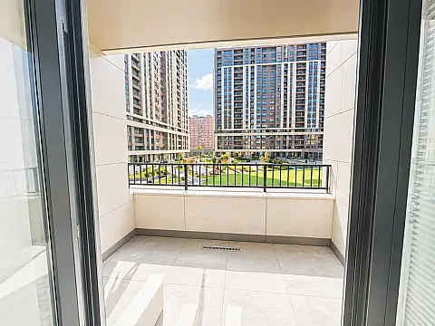 Satılır 3 otaqlı mənzil 127.8 m²