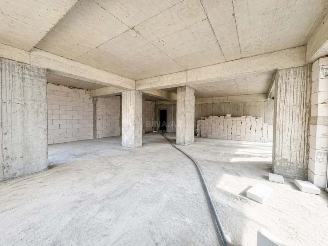 Satılır 3 otaqlı mənzil 127.8 m²