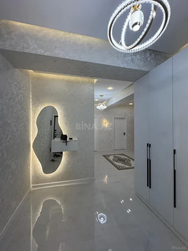 Satılır 3 otaqlı mənzil 120 m²