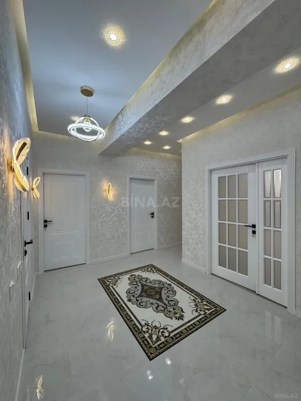 Satılır 3 otaqlı mənzil 120 m²