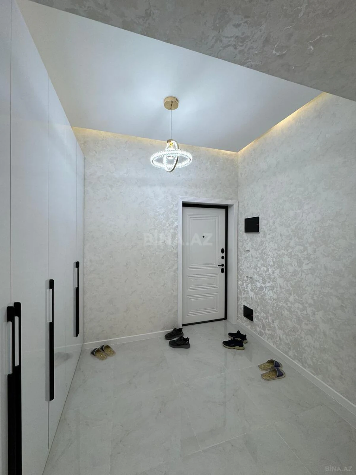 Satılır 3 otaqlı mənzil 120 m²