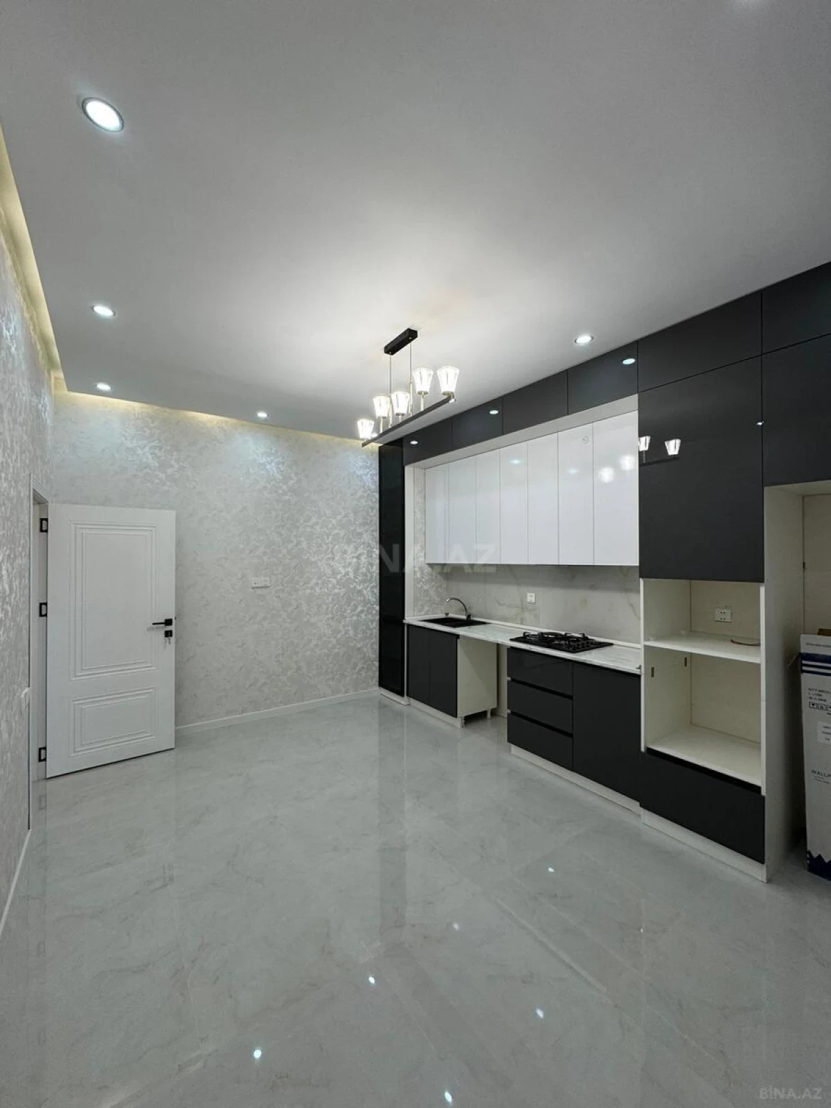 Satılır 3 otaqlı mənzil 120 m²