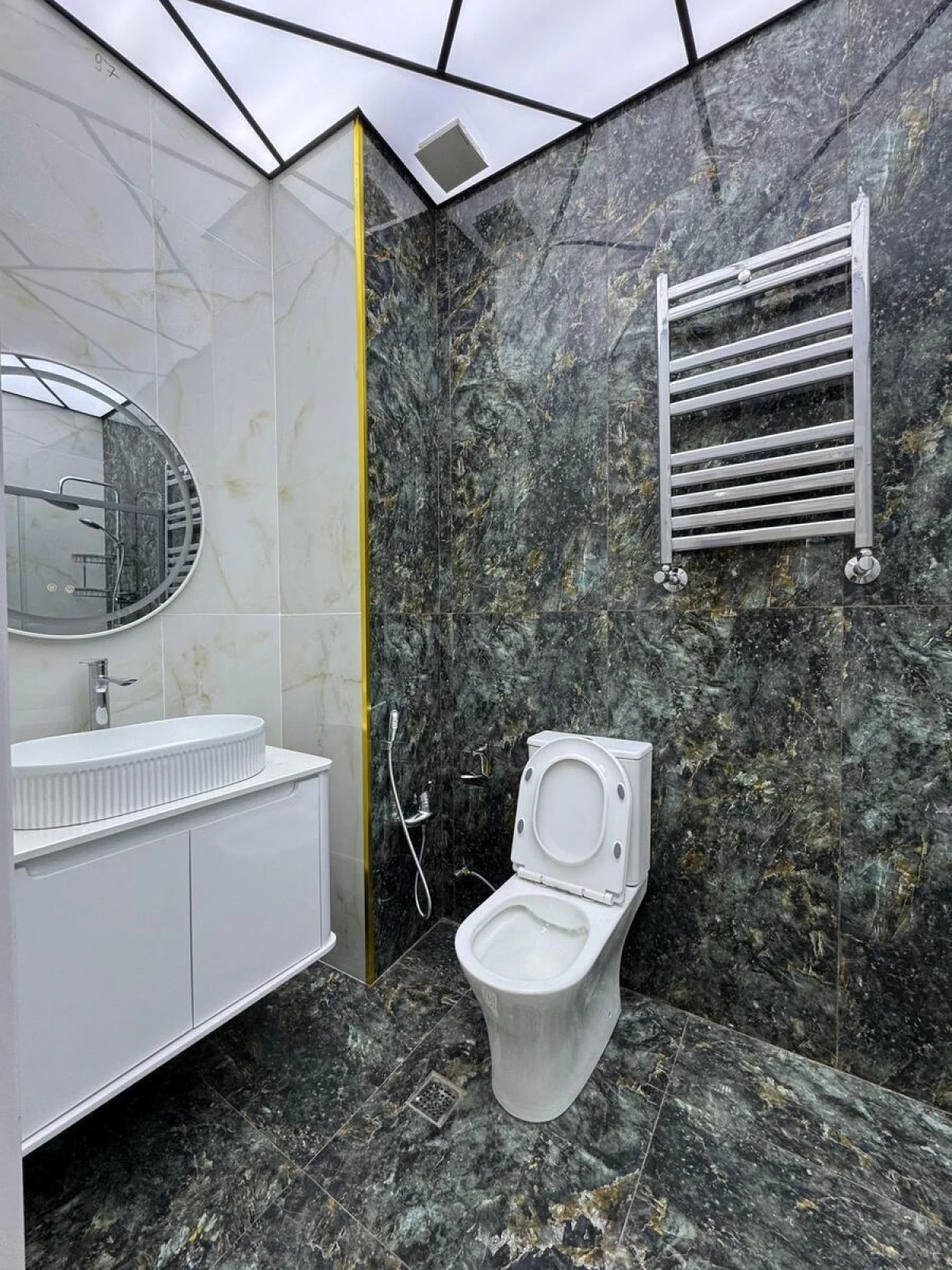 Satılır 3 otaqlı mənzil 120 m²