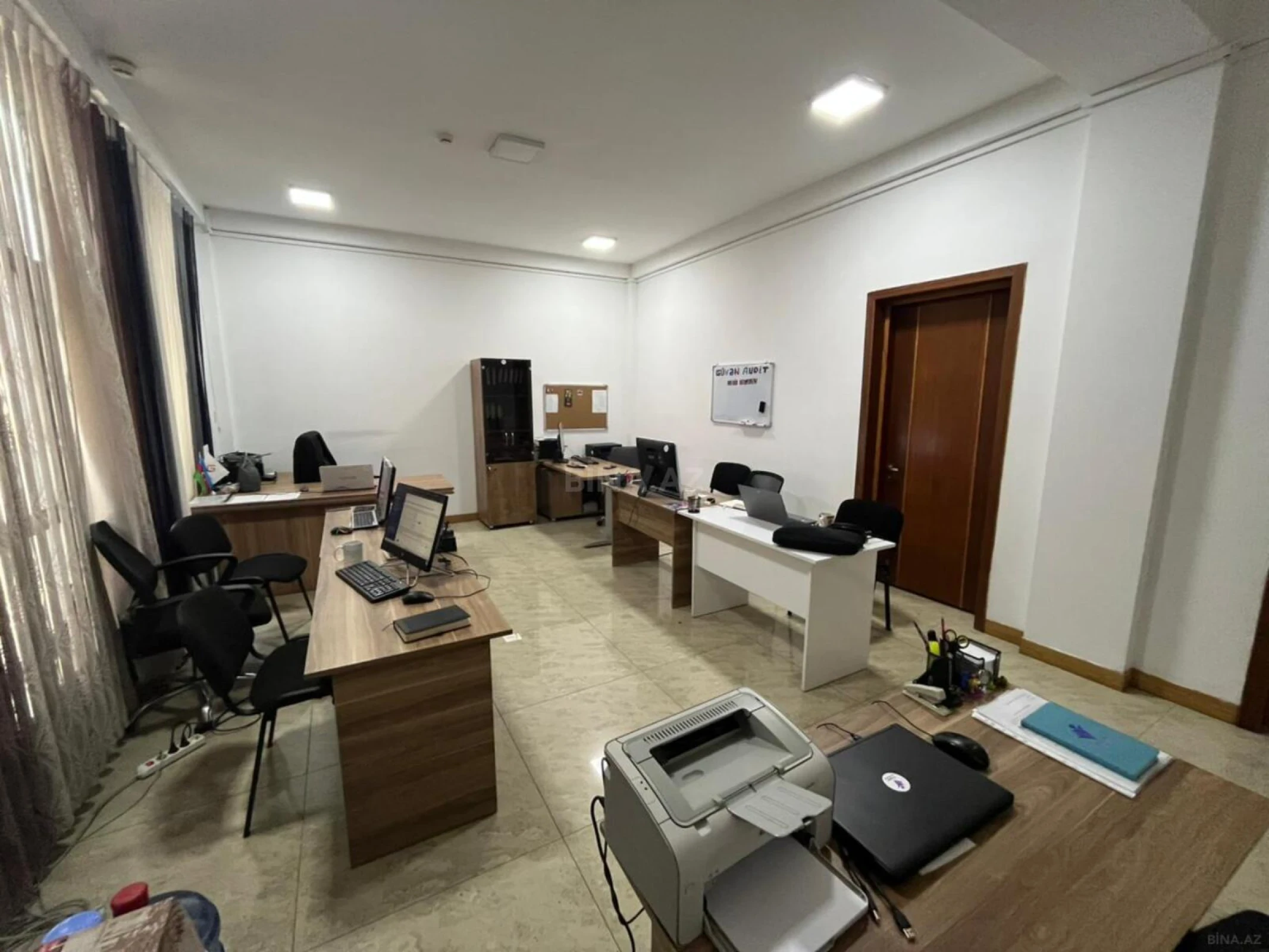 Kirayə verilir 4 otaqlı ofis 150 m²
