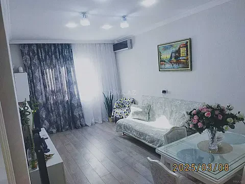 Satılır 2 otaqlı mənzil 60 m² — Bakı, 8-ci mikrorayon 2 otaq 60.00 m²