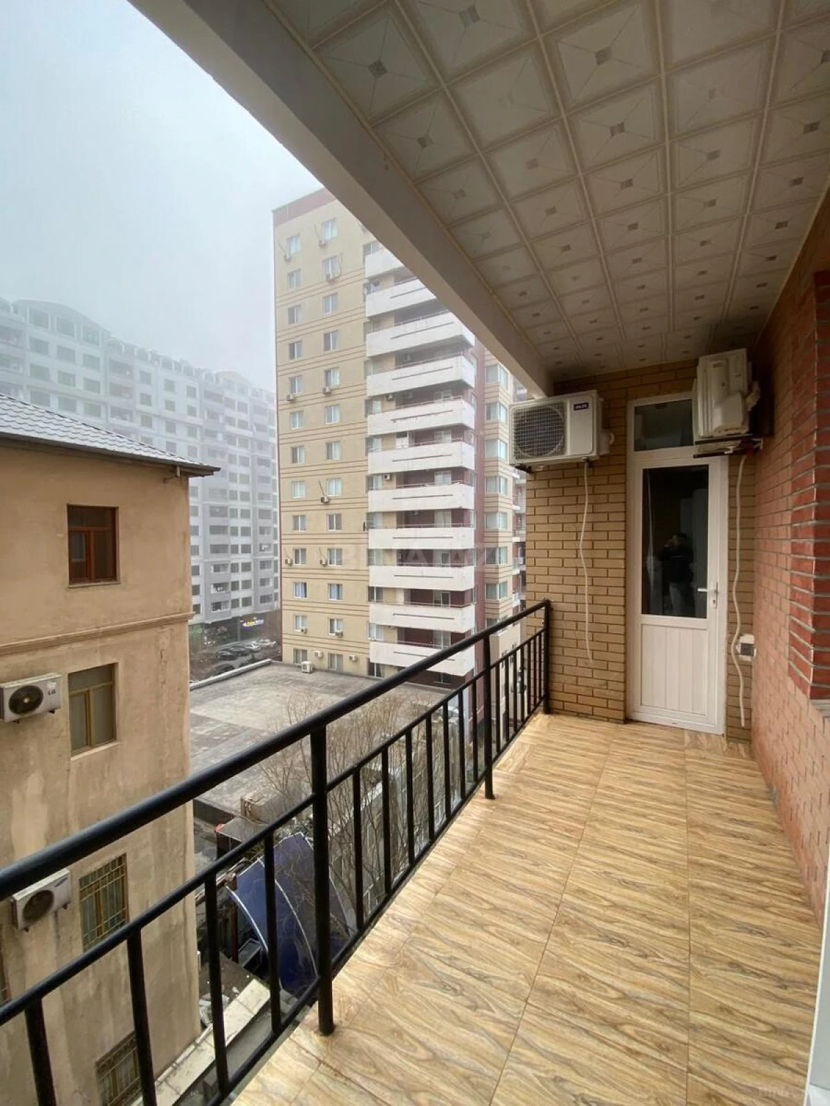 Kirayə verilir 3 otaqlı mənzil 140 m²