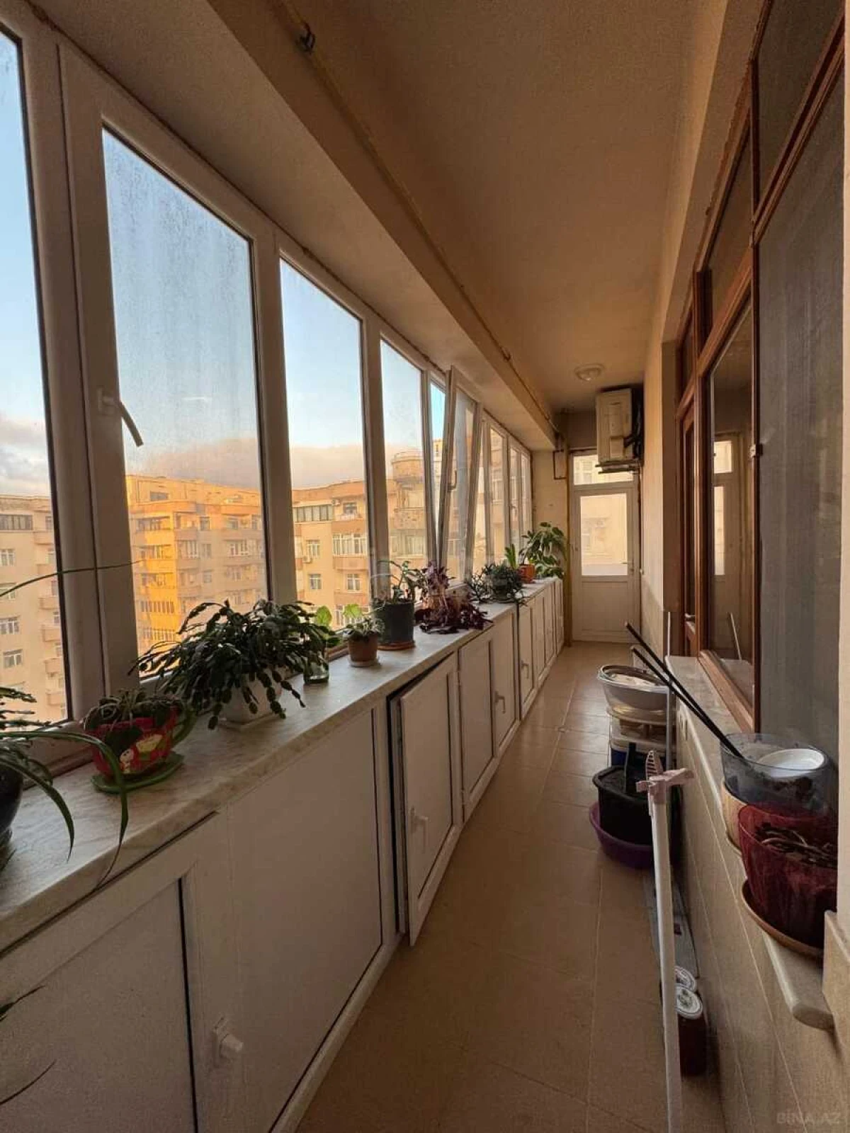 Kirayə verilir 2 otaqlı mənzil 95 m²