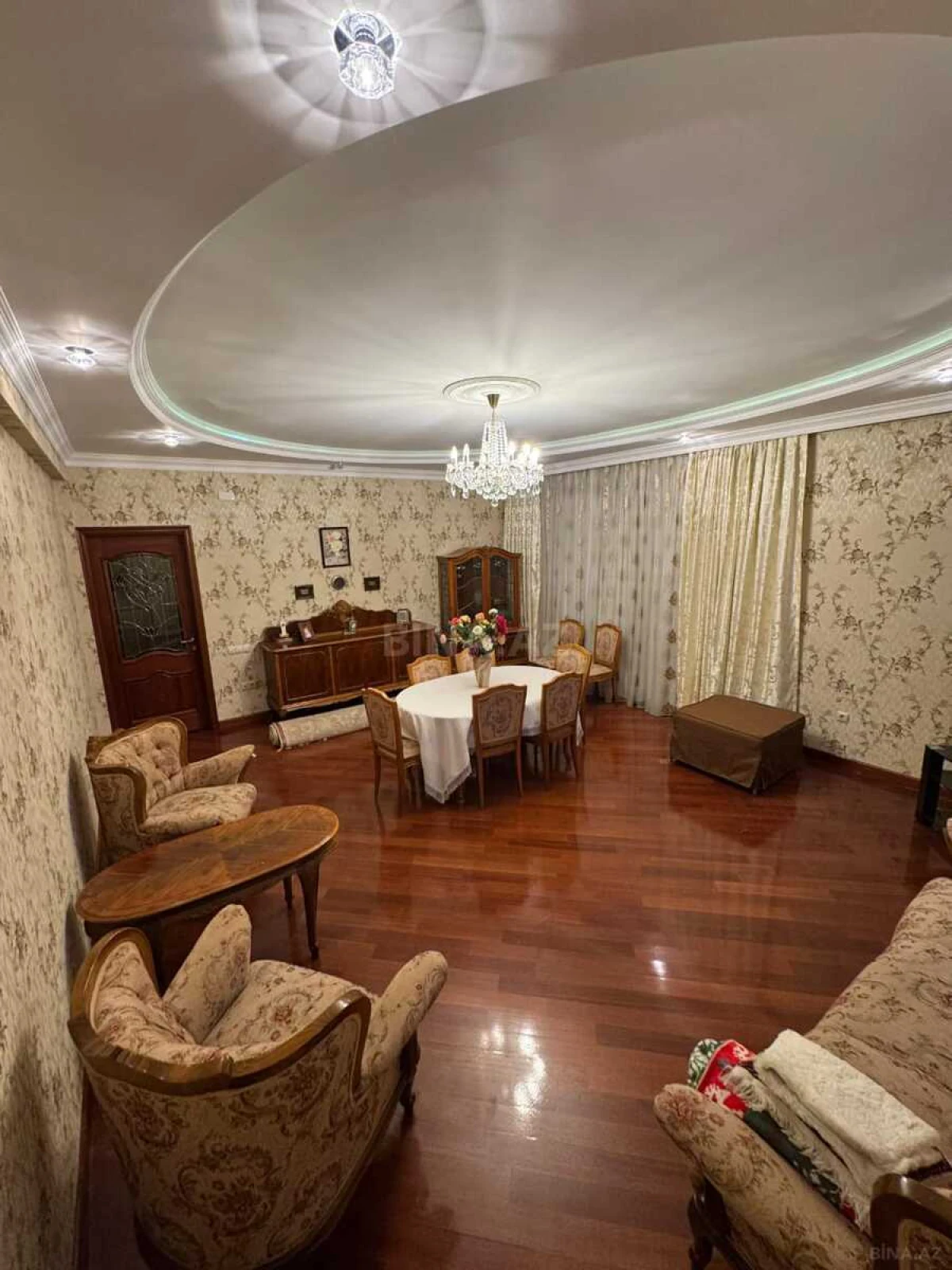 Kirayə verilir 2 otaqlı mənzil 95 m²