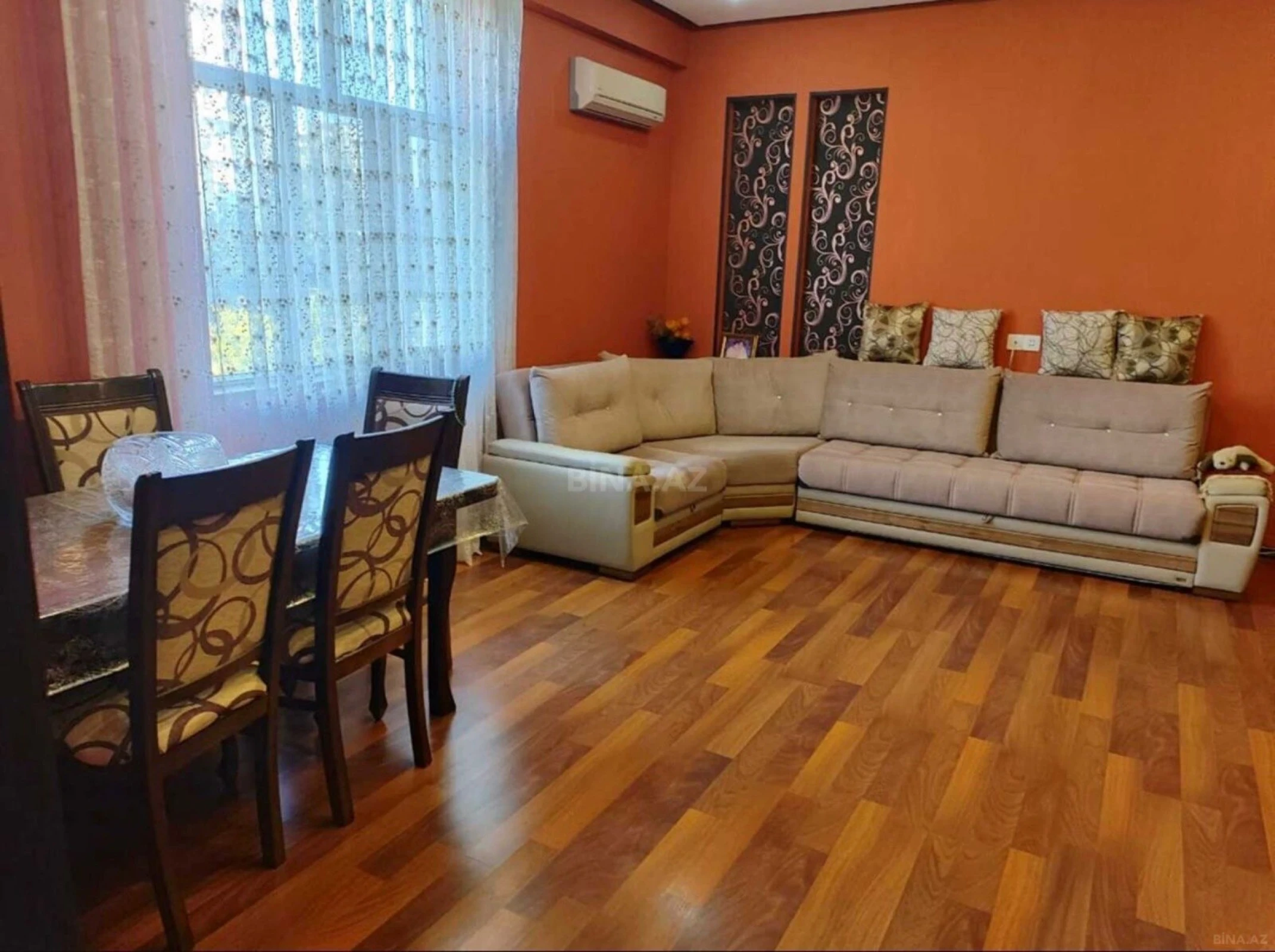 Satılır 2 otaqlı mənzil 74 m²