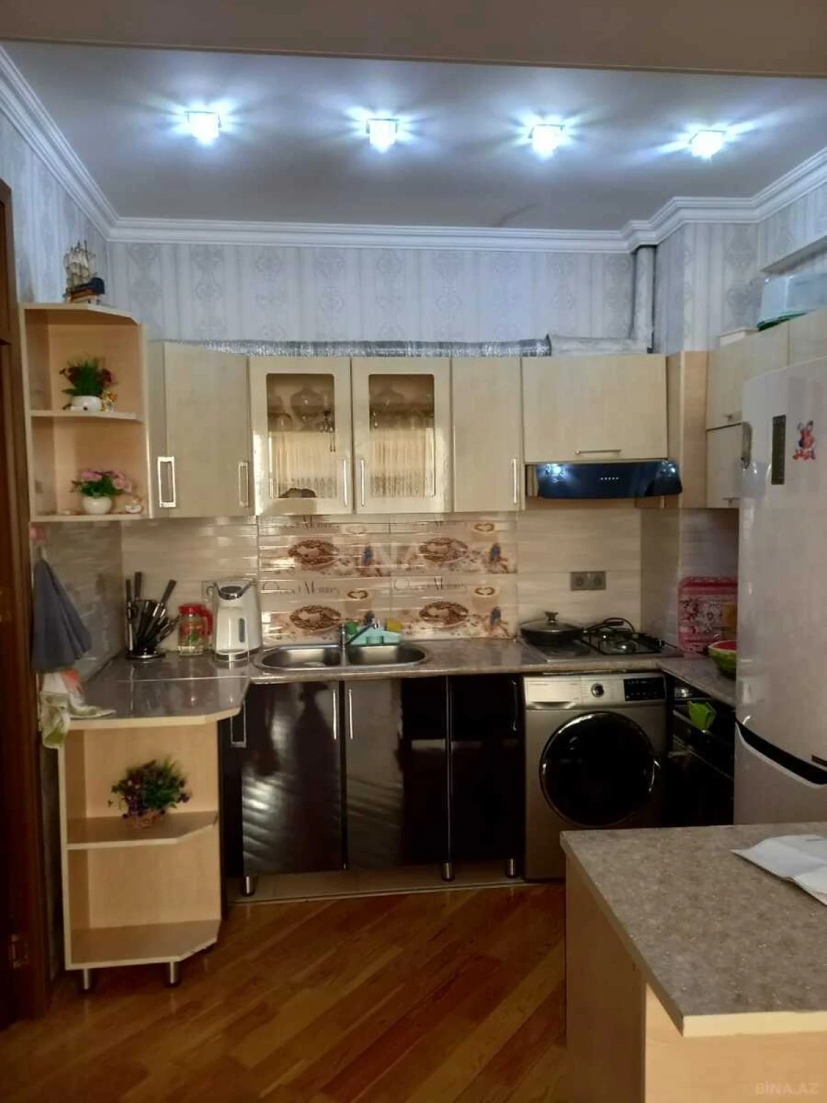 Satılır 2 otaqlı mənzil 57 m²