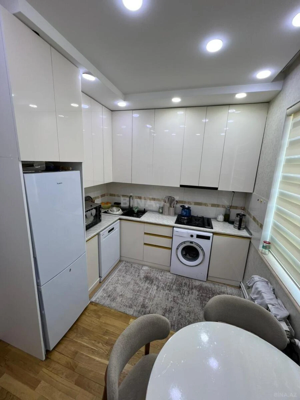 Satılır 3 otaqlı mənzil 90 m²