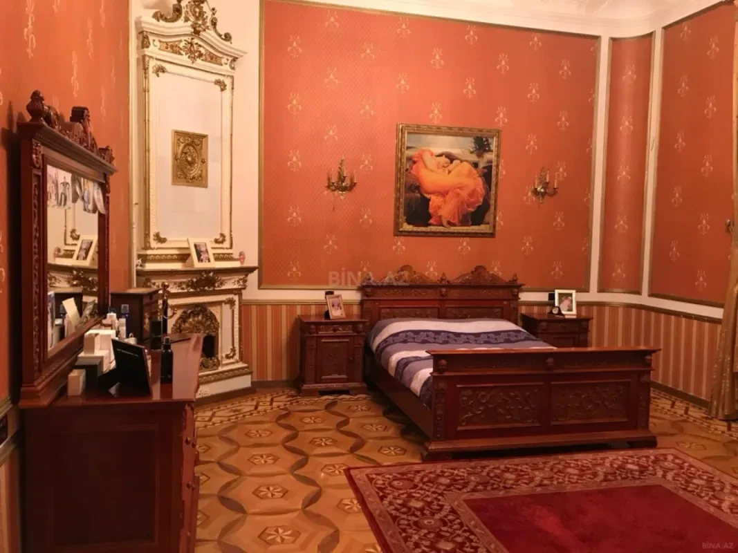 Satılır 3 otaqlı mənzil 290 m²