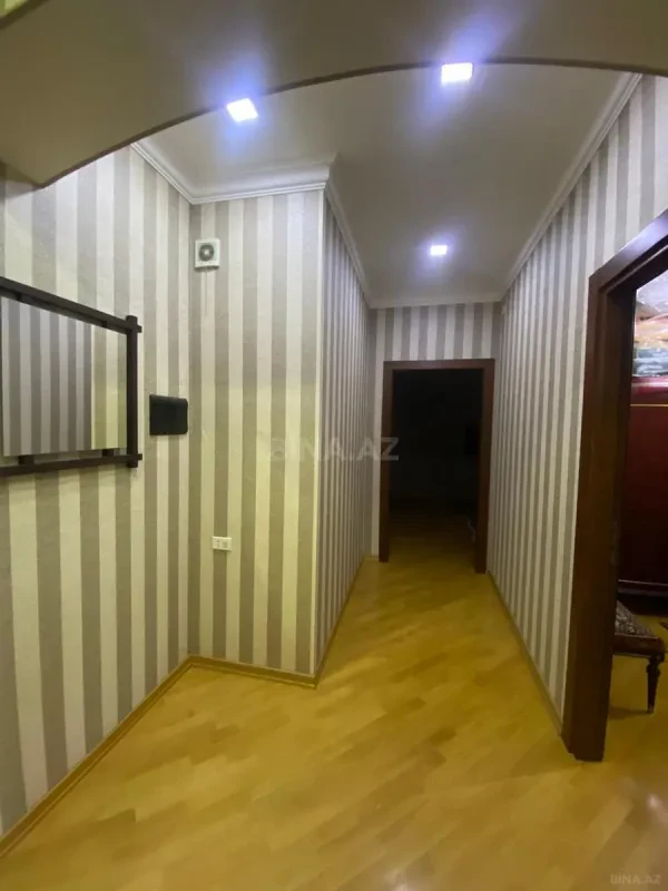 Satılır 2 otaqlı mənzil 80 m²