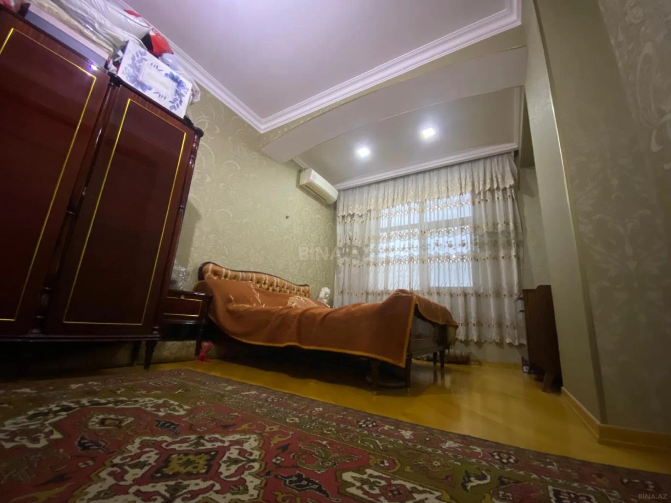 Satılır 2 otaqlı mənzil 80 m²
