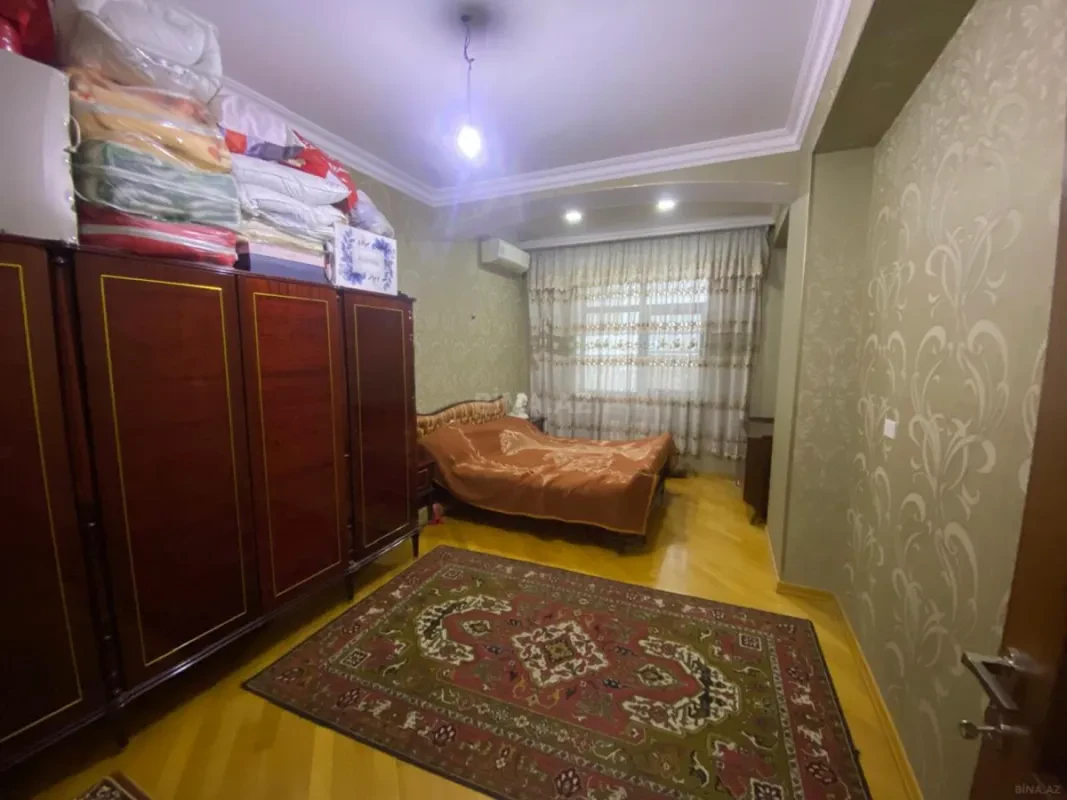 Satılır 2 otaqlı mənzil 80 m²