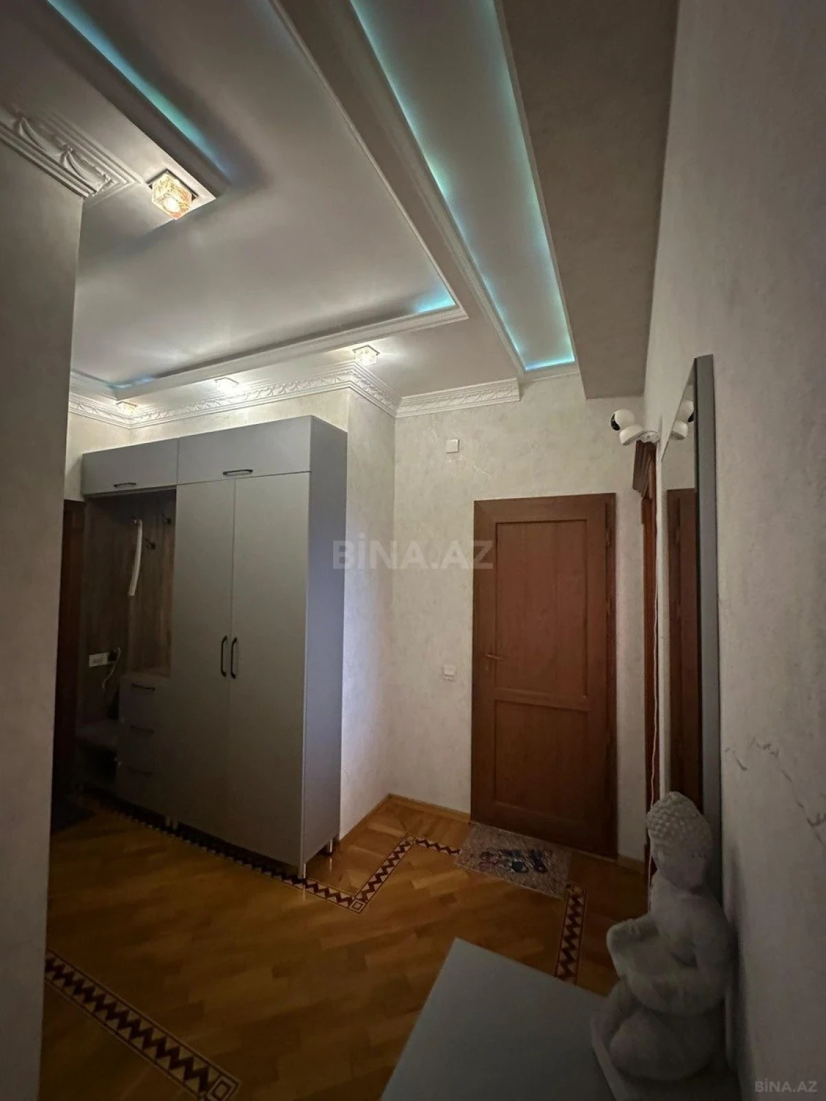 Satılır 2 otaqlı mənzil 80 m²