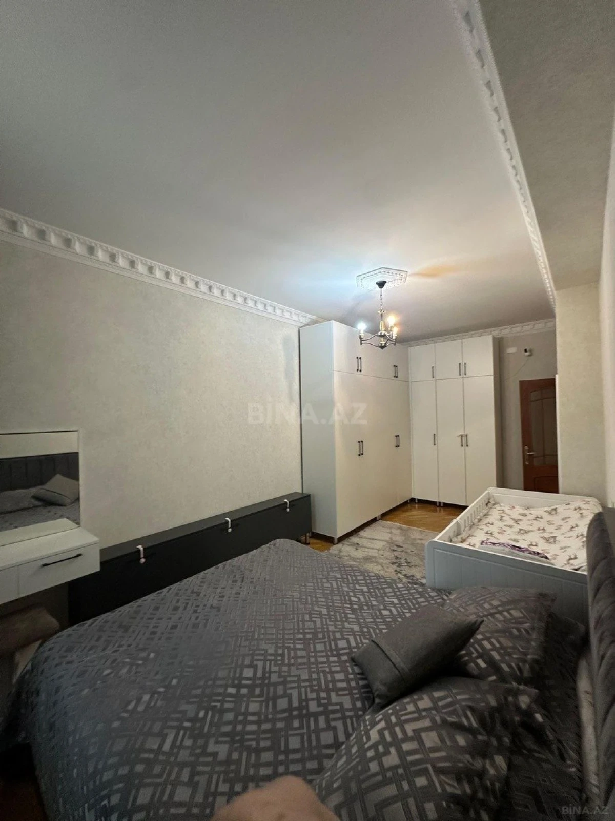 Satılır 2 otaqlı mənzil 80 m²