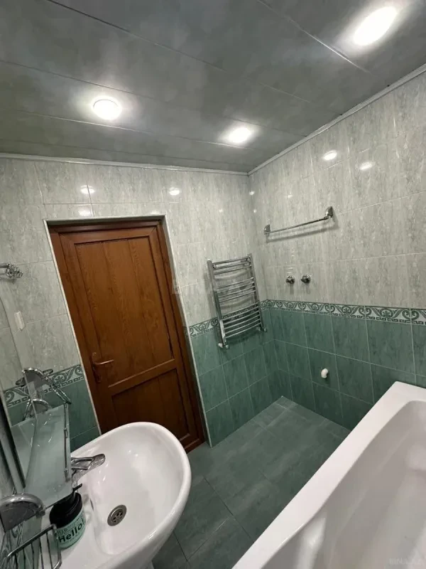 Satılır 2 otaqlı mənzil 80 m²