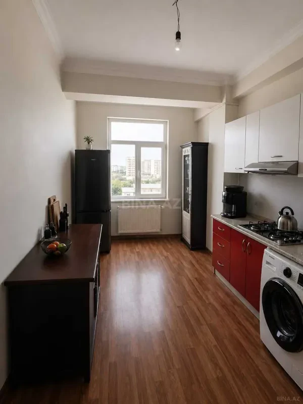 Satılır 4 otaqlı mənzil 144.7 m²