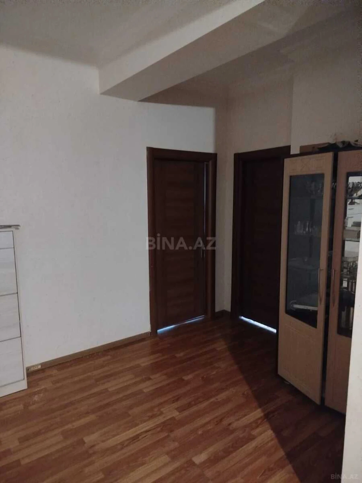 Satılır 4 otaqlı mənzil 144.7 m²