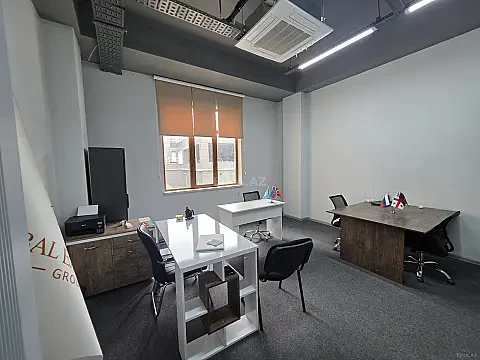 Kirayə verilir 1 otaqlı ofis 30 m²