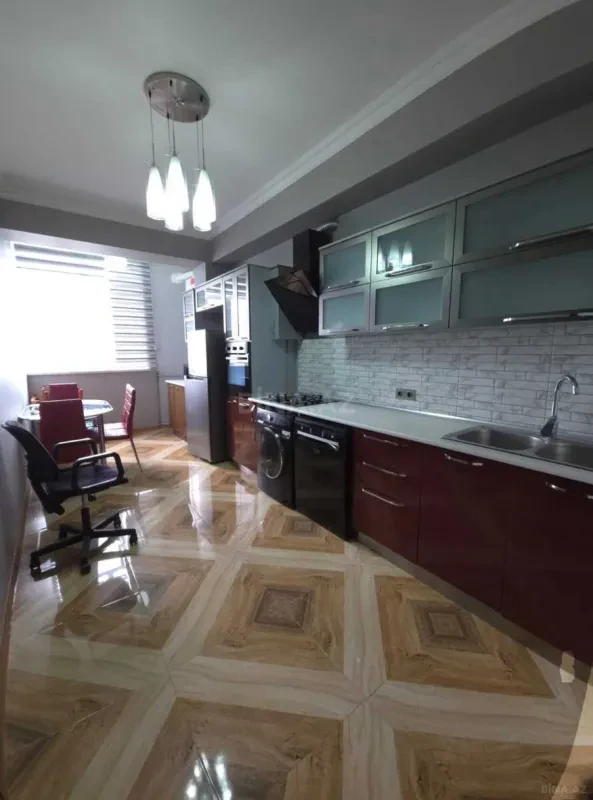 Satılır 2 otaqlı mənzil 85 m²